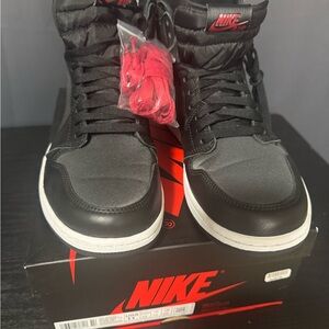 Jordan 1 Retro High Black Satin Gym Red